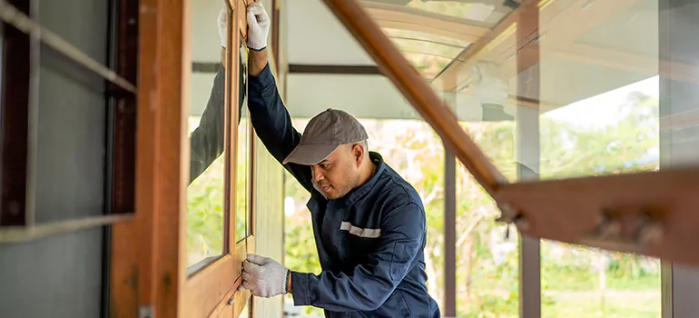 Double Hung Vinyl Window Sash Replacement in Sarasota, FL